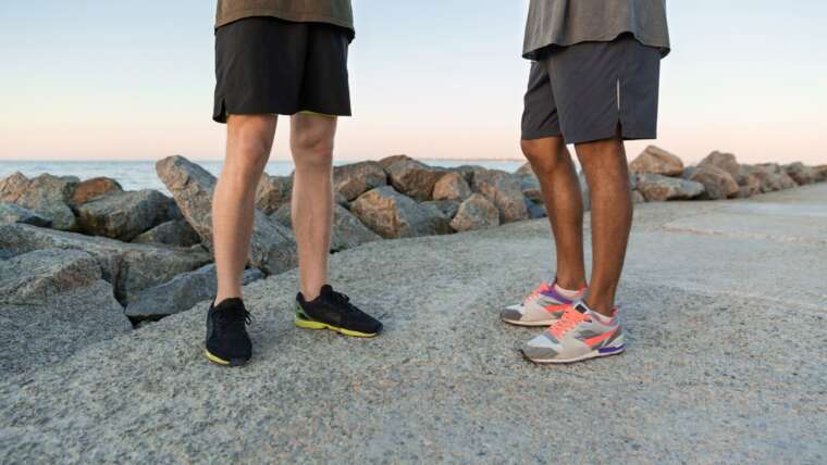 5 Best Running Shoes For Narrow Feet & The Buying Guide