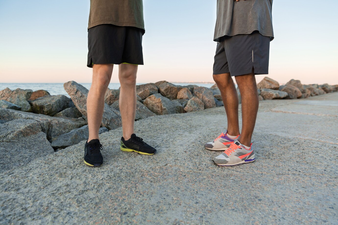 5 Best Running Shoes For Narrow Feet & The Buying Guide