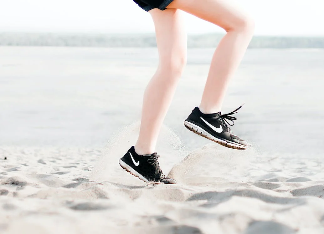 Stay Steady On Soft Ground: The Best Shoes For Running In Sand