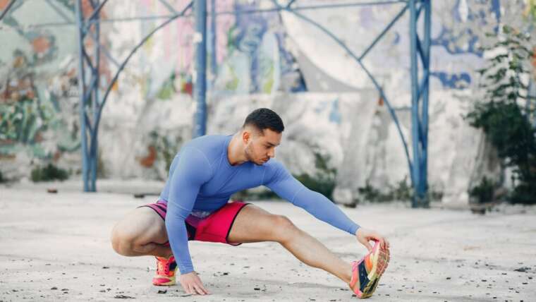 6 Best Stretches For Runners To Maximize Your Run & Stay Injury-Free