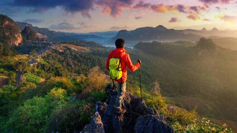 10 Essential Solo Hiking Tips For The Fearless Explorers