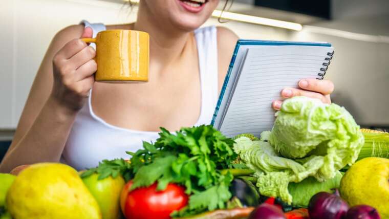 6 Practical & Doable Ideas On How To Eat Healthy On A Tight Budget
