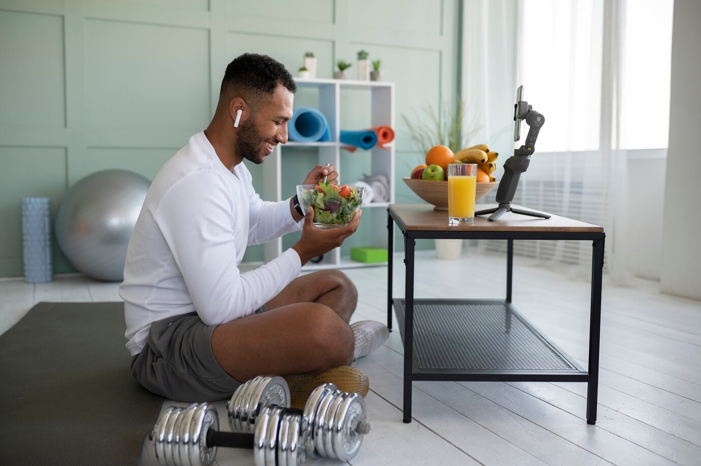 7 Smart Eating Tips On How To Avoid Overeating After A Workout