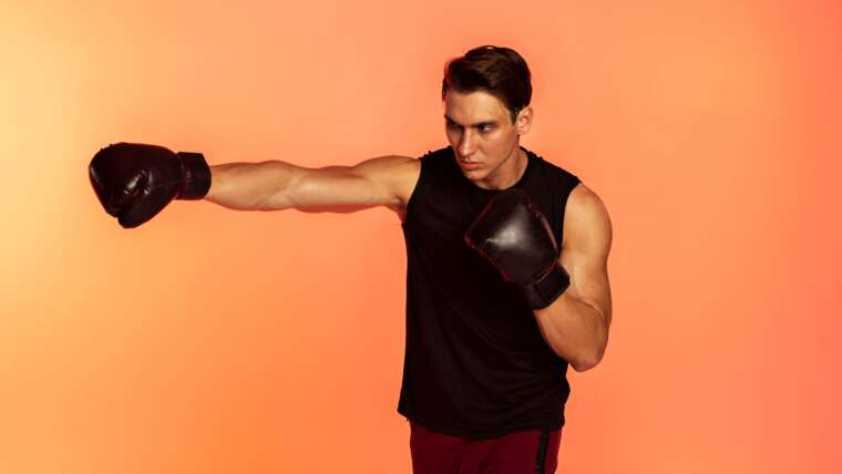 A No-Nonsense Guide To The Proper Boxing Stance (& Benefits)